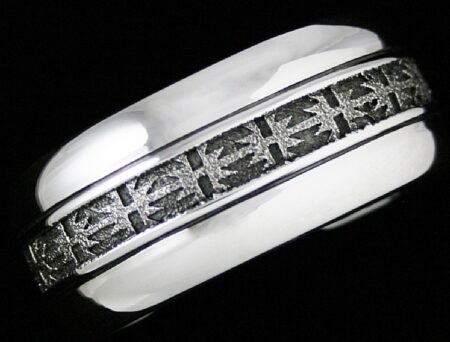 Alfred Joe Navajo Rug Pattern Design Overlay Bracelet
